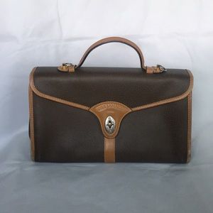 Brown handbag with lights brown trimmings